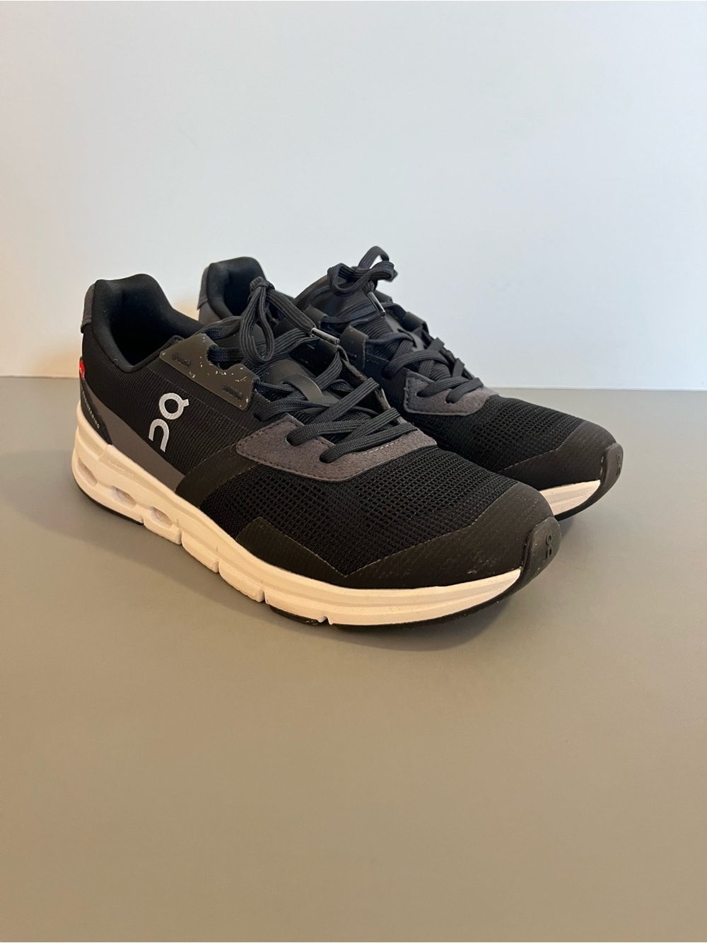 On Cloudrift Sneakers with box